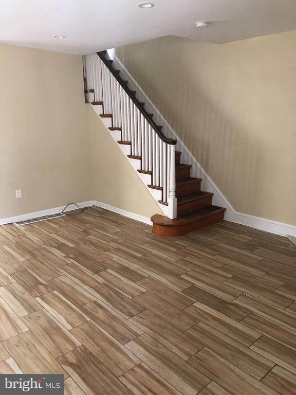 726 E 18th Street - Photo 8
