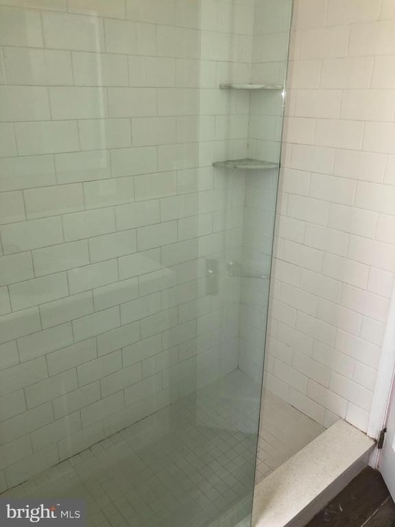726 E 18th Street - Photo 10