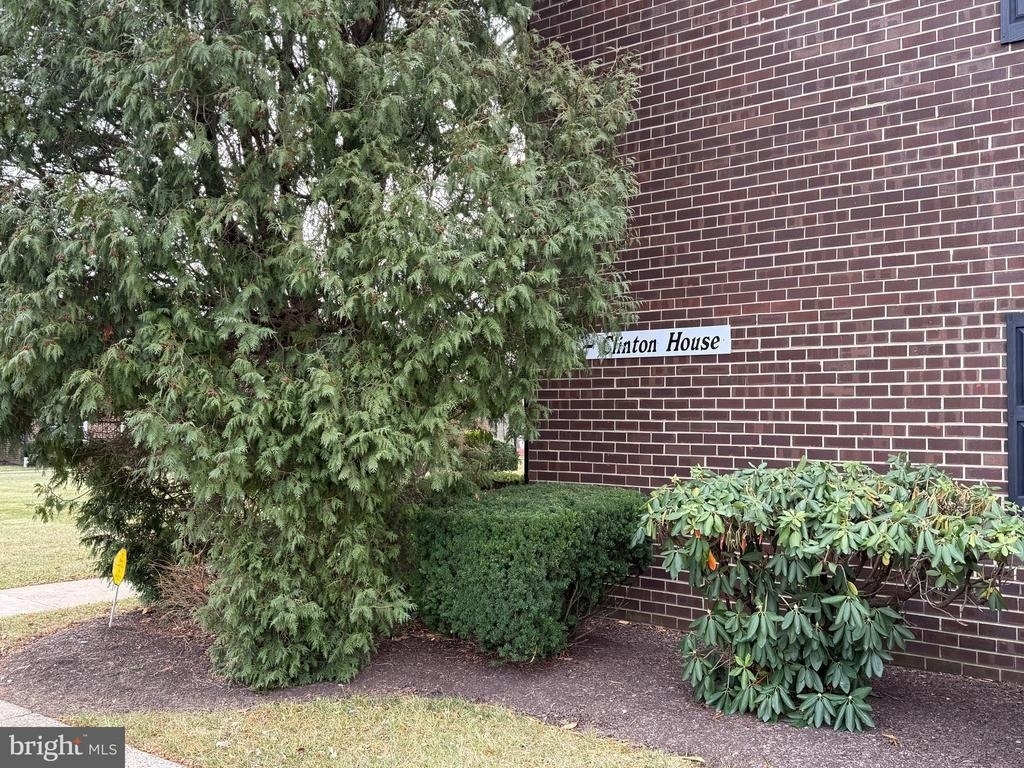 4701 Pennell - Photo 1