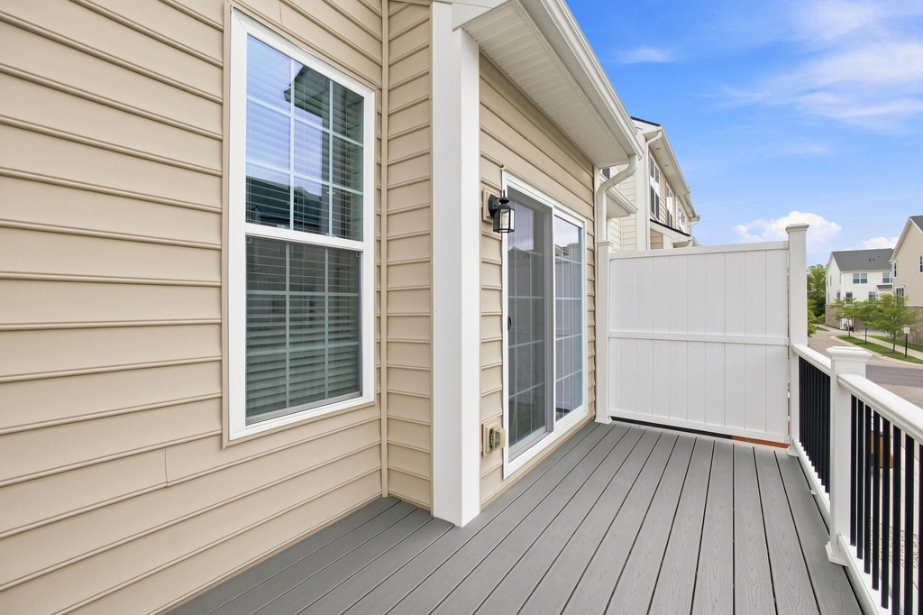 2780 Ashcombe Drive - Photo 18