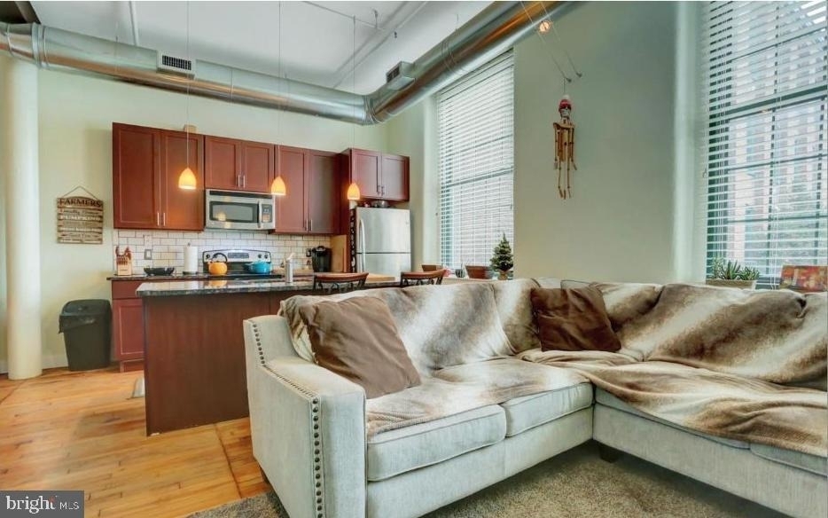 200 Lincoln Avenue - Photo 4