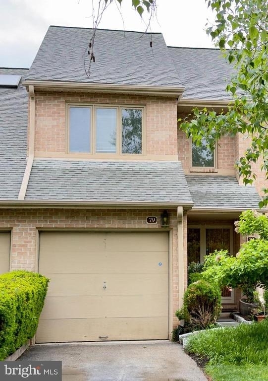 79 Militia Hill - Photo 1