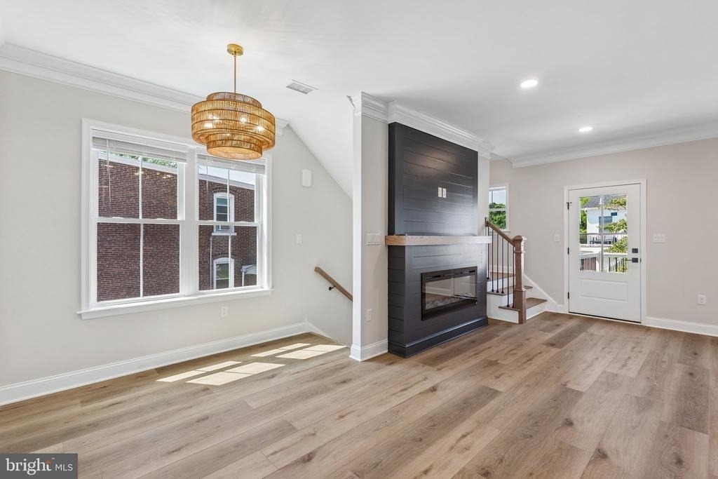 23 Christman Street - Photo 2