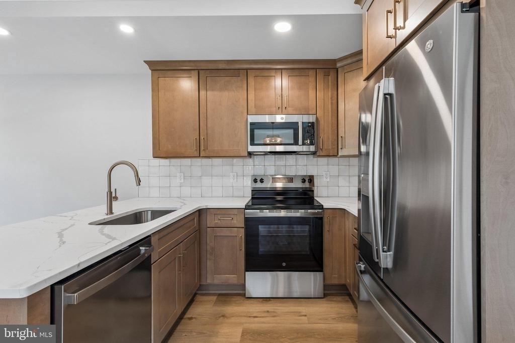23 Christman Street - Photo 6