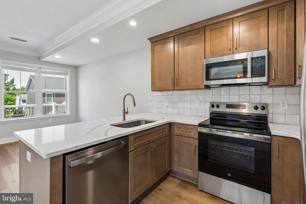 23 Christman Street - Photo 8