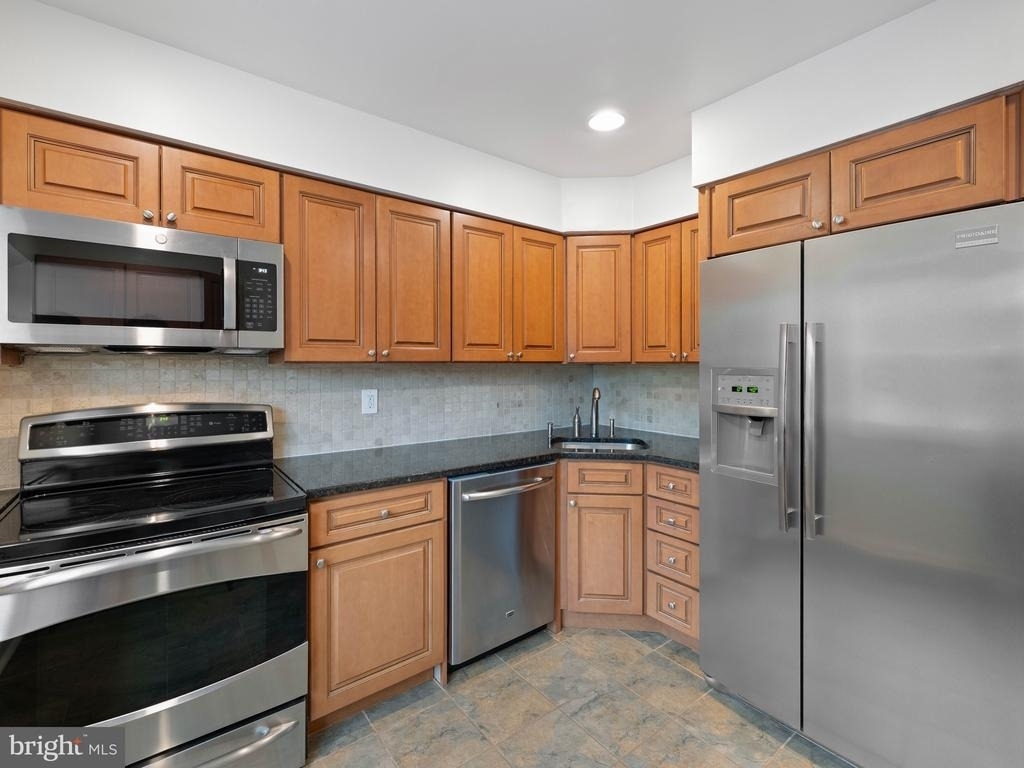 1809 Silver Court - Photo 7
