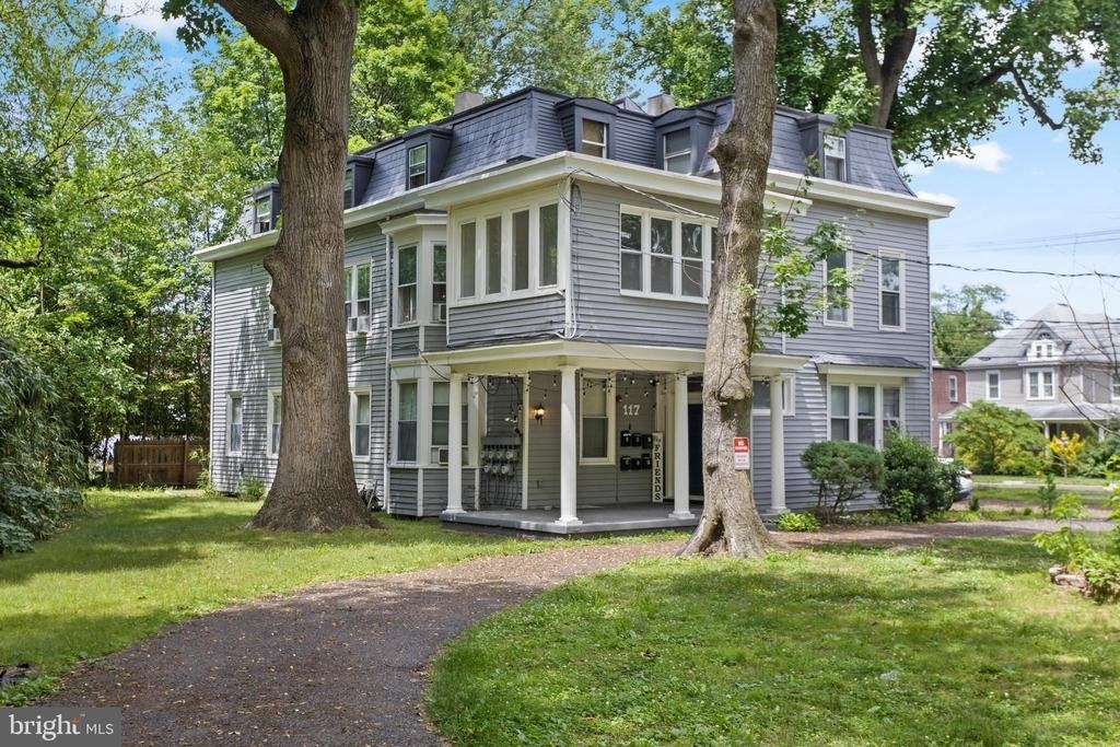 117 E Walnut Avenue - Photo 0