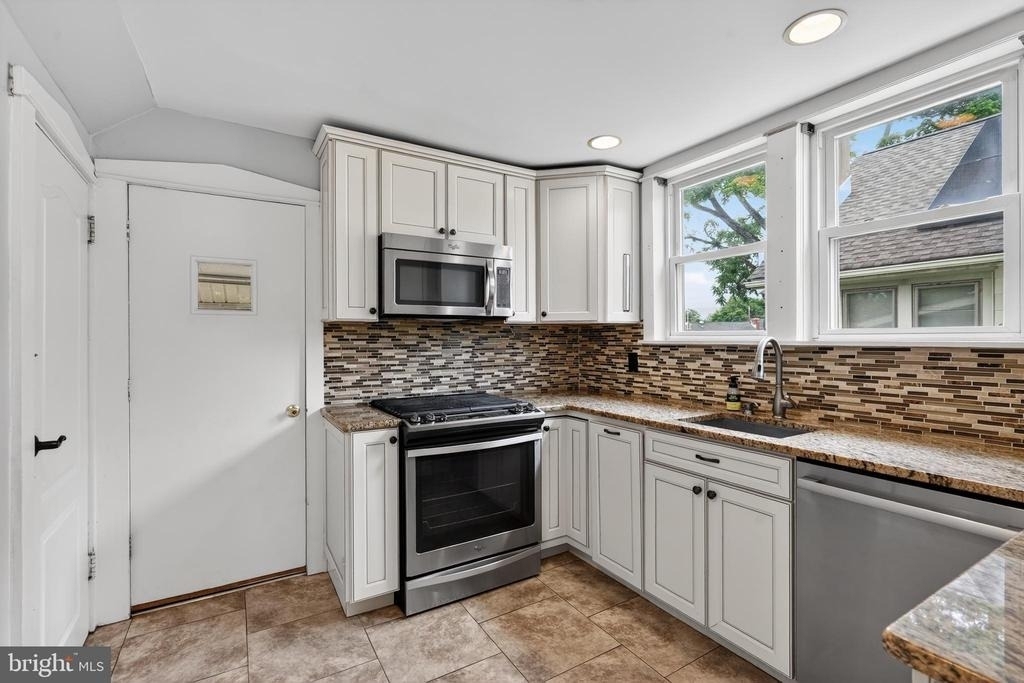 106 Ford Street - Photo 17
