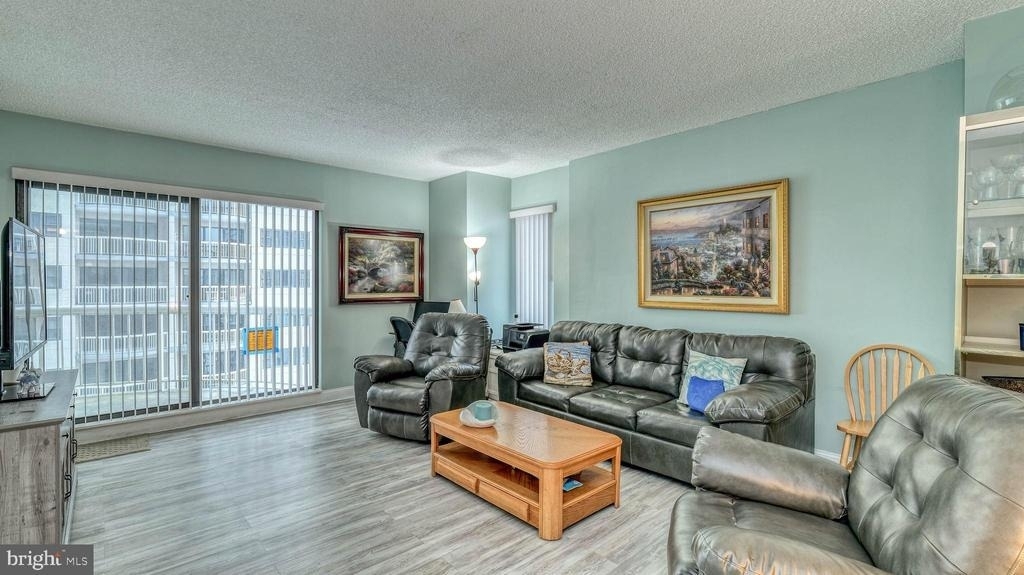 3101 Boardwalk - Photo 6