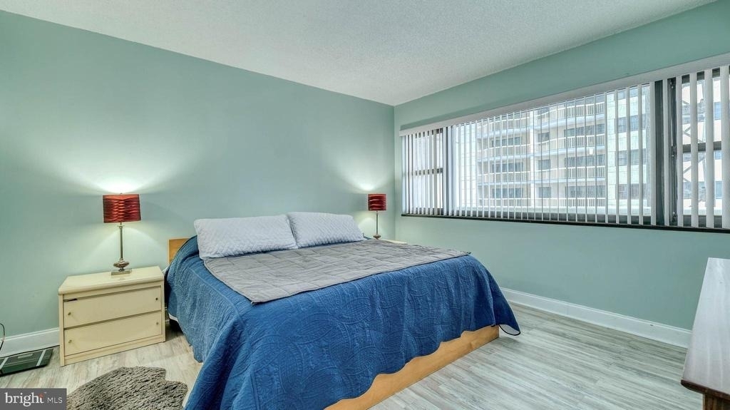 3101 Boardwalk - Photo 8