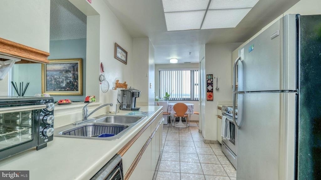 3101 Boardwalk - Photo 5