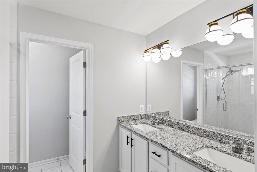 5559 Trafalgar Circle - Photo 47