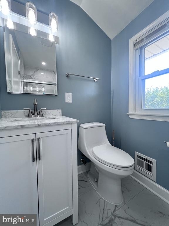 5825 Lamont Drive - Photo 7