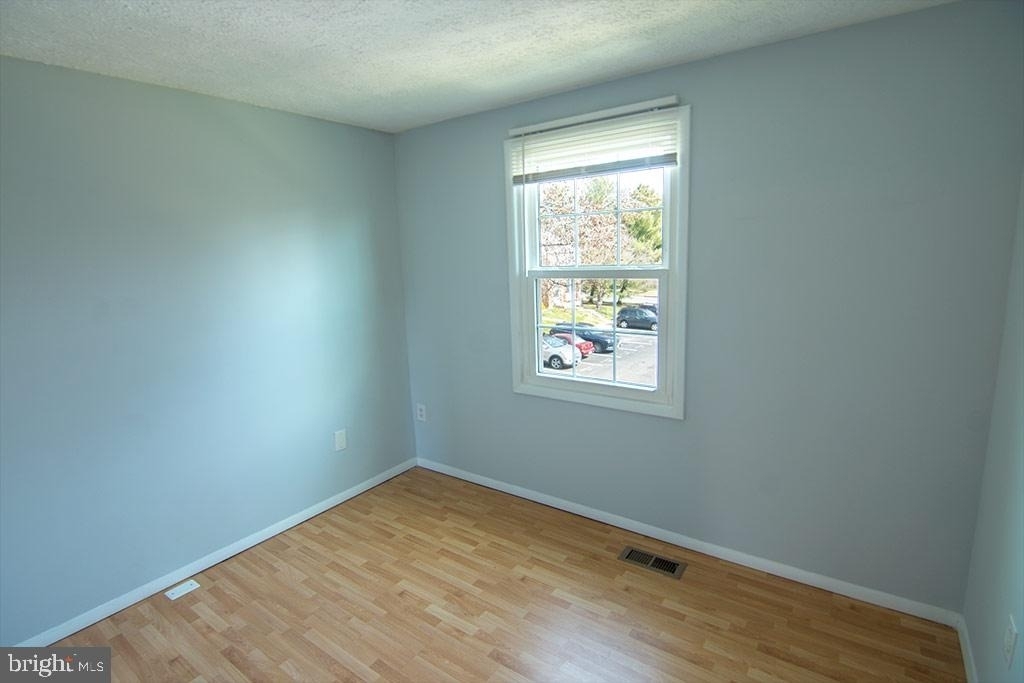 7821 White Cliff Terrace - Photo 8