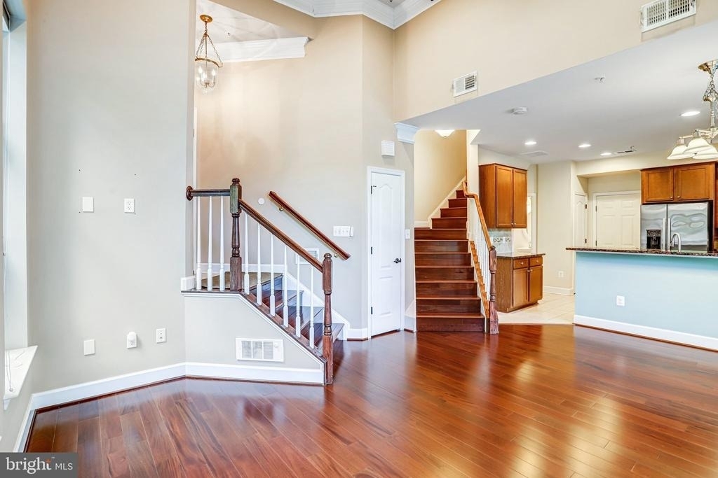 13526 Waterford Hills Boulevard - Photo 10