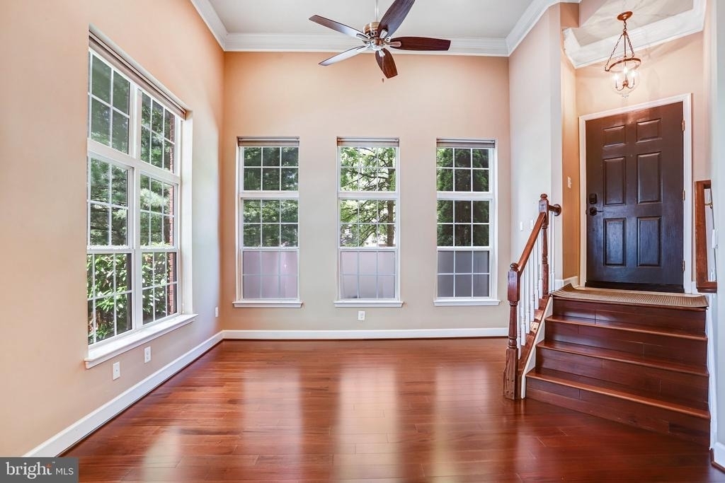 13526 Waterford Hills Boulevard - Photo 2