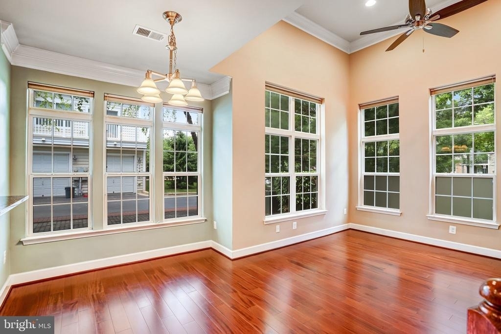 13526 Waterford Hills Boulevard - Photo 8