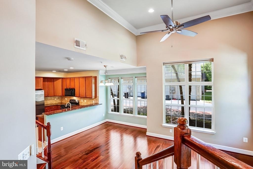 13526 Waterford Hills Boulevard - Photo 9