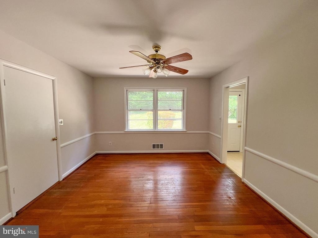 10001 Woodhill Road - Photo 12
