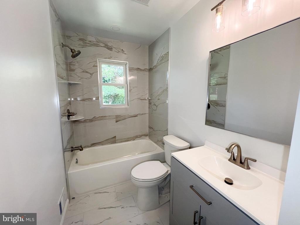 10001 Woodhill Road - Photo 18