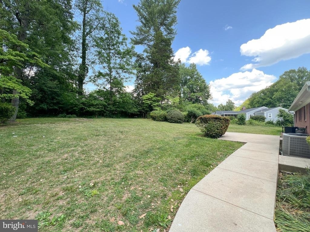 10001 Woodhill Road - Photo 28