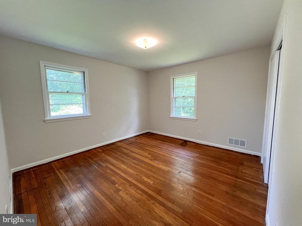 10001 Woodhill Road - Photo 19