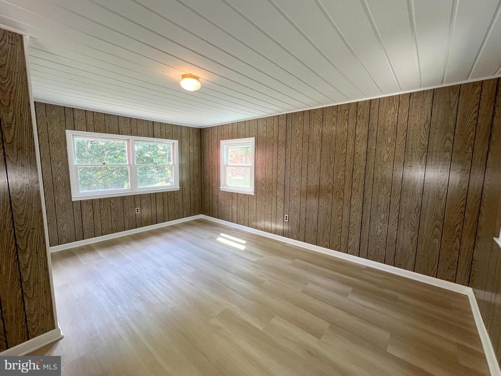 10001 Woodhill Road - Photo 14