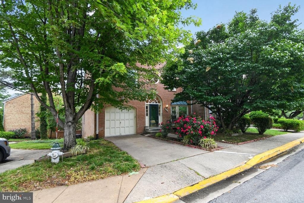 7435 Crestberry Lane - Photo 3