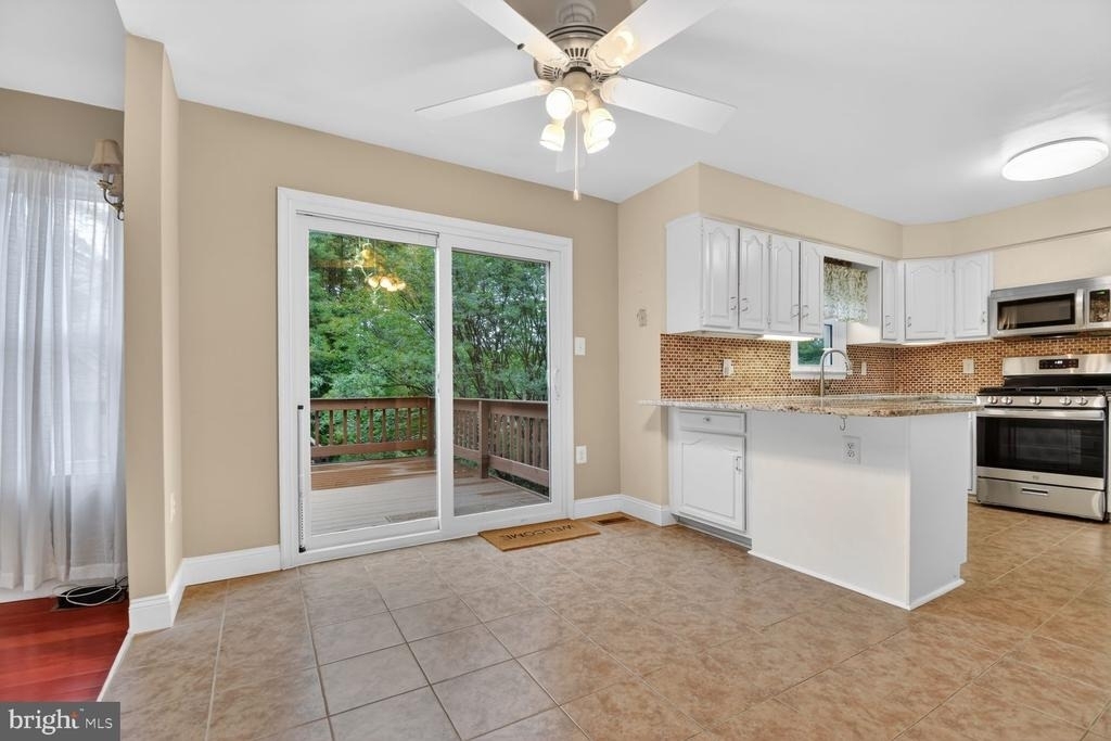 7435 Crestberry Lane - Photo 17