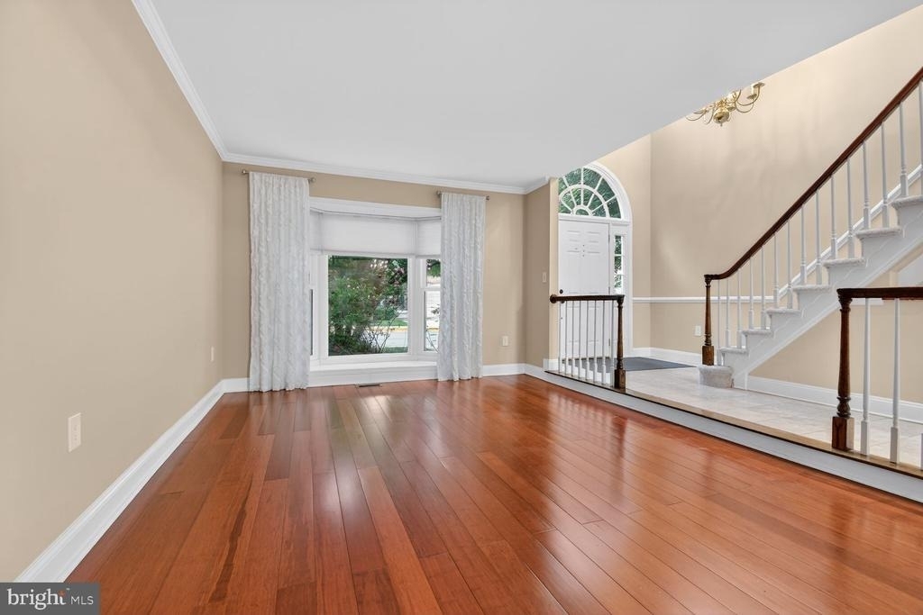 7435 Crestberry Lane - Photo 8