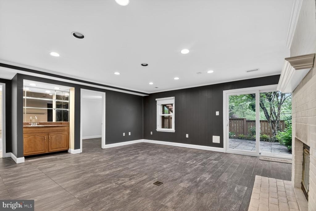7435 Crestberry Lane - Photo 37
