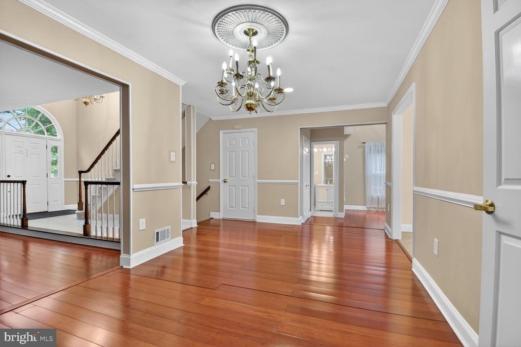 7435 Crestberry Lane - Photo 10