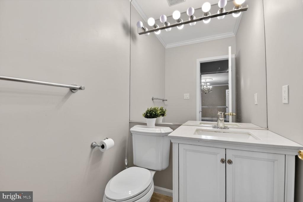 7435 Crestberry Lane - Photo 32