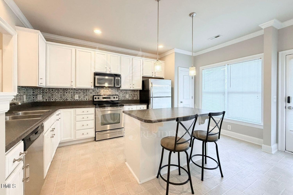 7754 Acc Boulevard - Photo 6