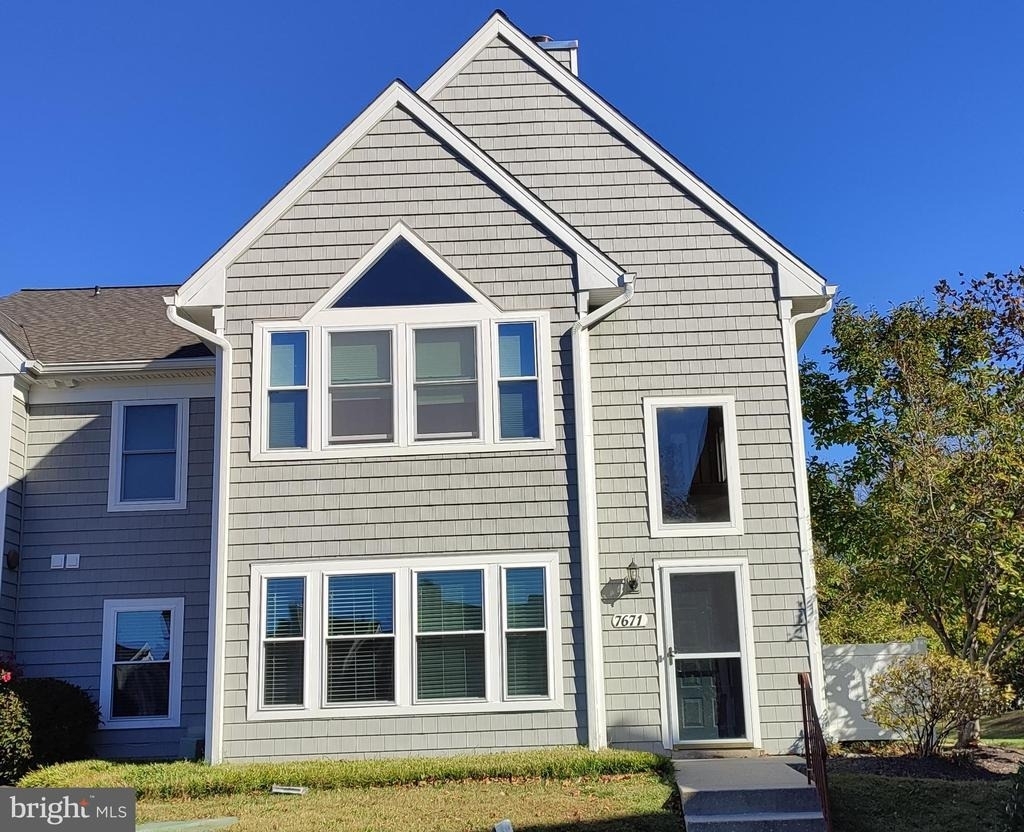 7671 Coachlight Lane - Photo 0