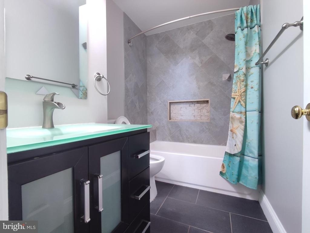 7671 Coachlight Lane - Photo 17