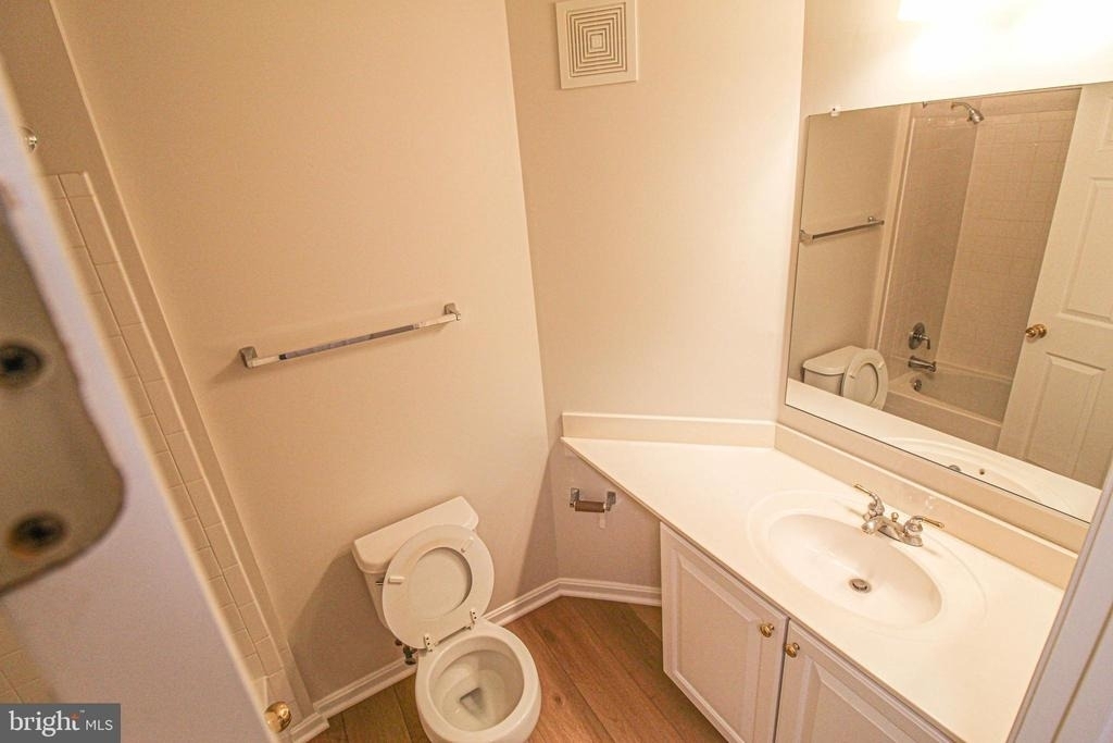 10808 Warfield Place - Photo 24
