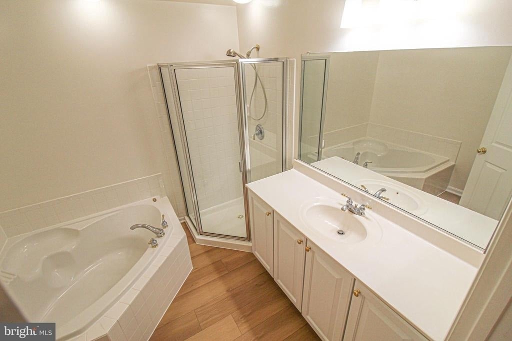 10808 Warfield Place - Photo 19