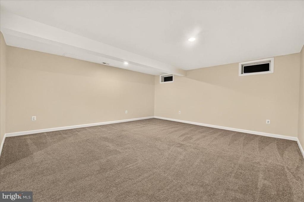 6430 Bellevue Place - Photo 33