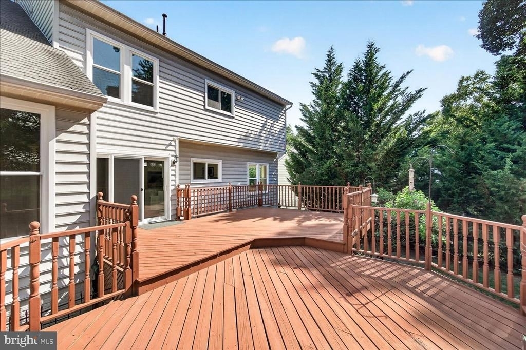 6430 Bellevue Place - Photo 38