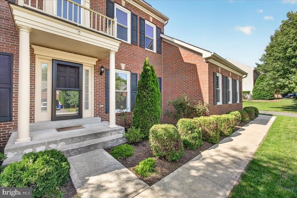6430 Bellevue Place - Photo 46