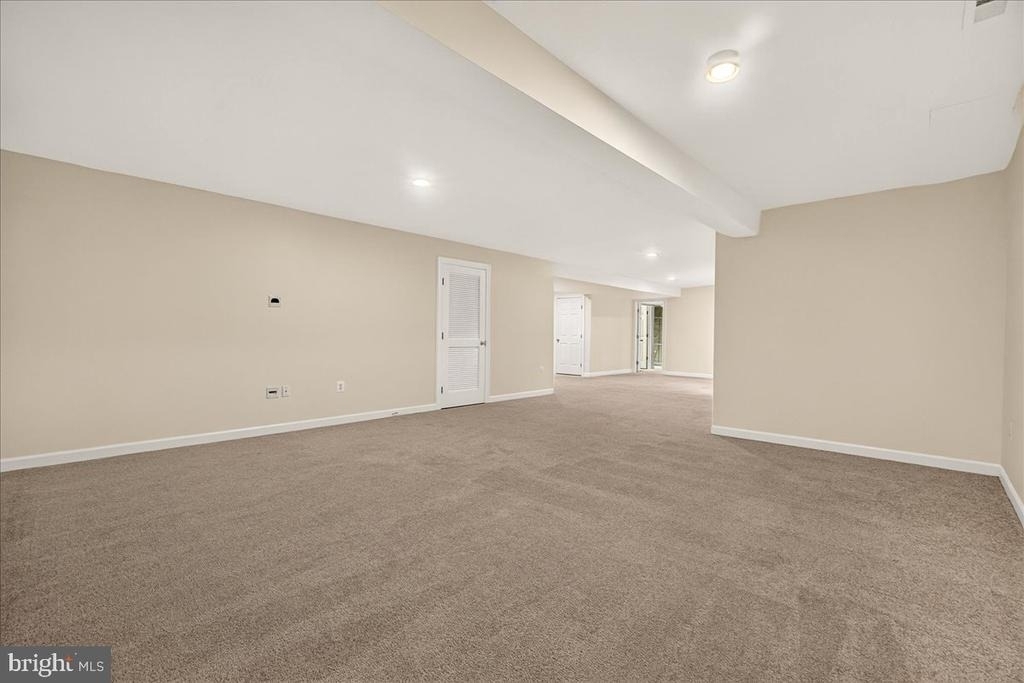6430 Bellevue Place - Photo 34