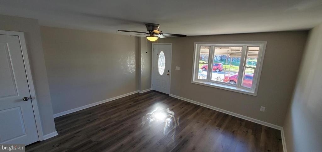 4007 Saint Augustine Lane - Photo 4