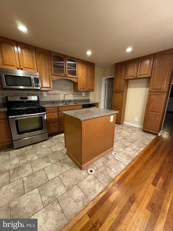 1513 Aldeney Avenue - Photo 6
