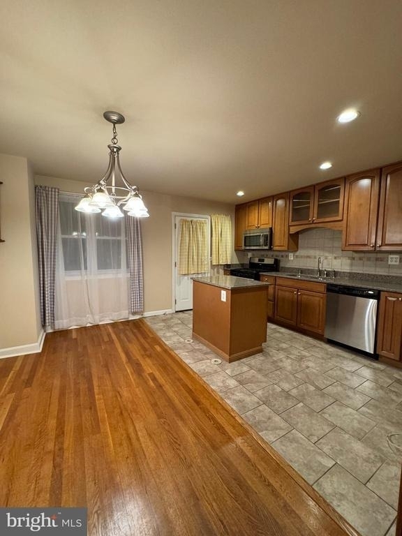 1513 Aldeney Avenue - Photo 7
