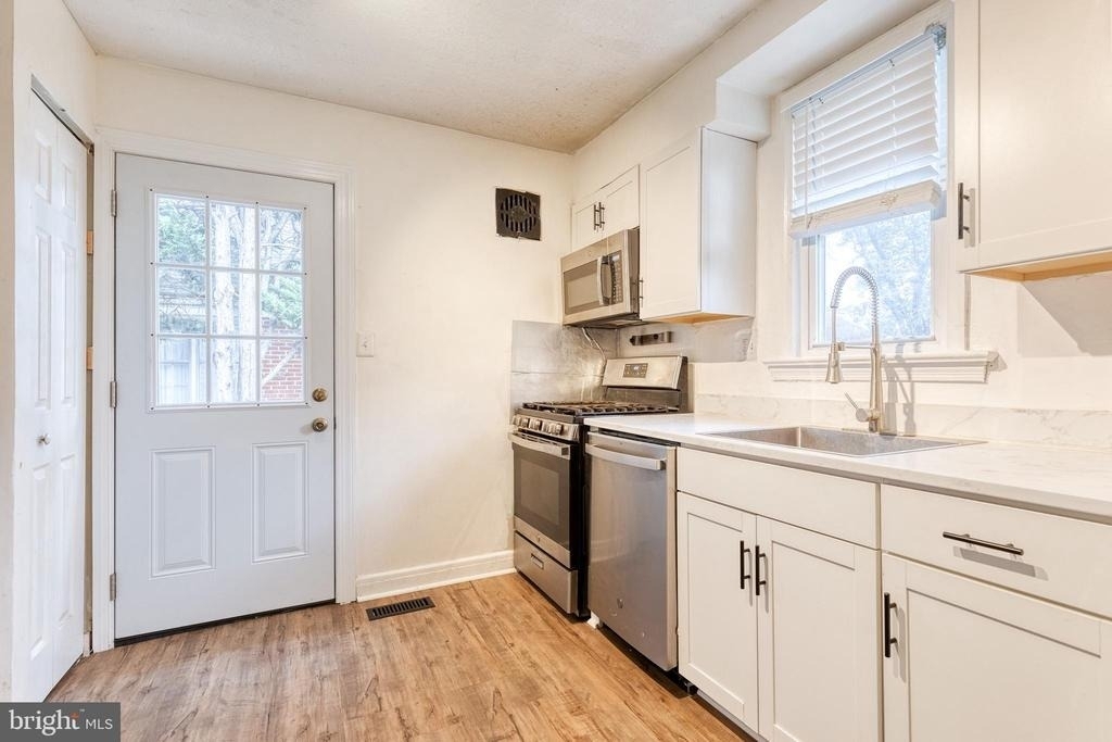 5412 Clifton Avenue - Photo 3