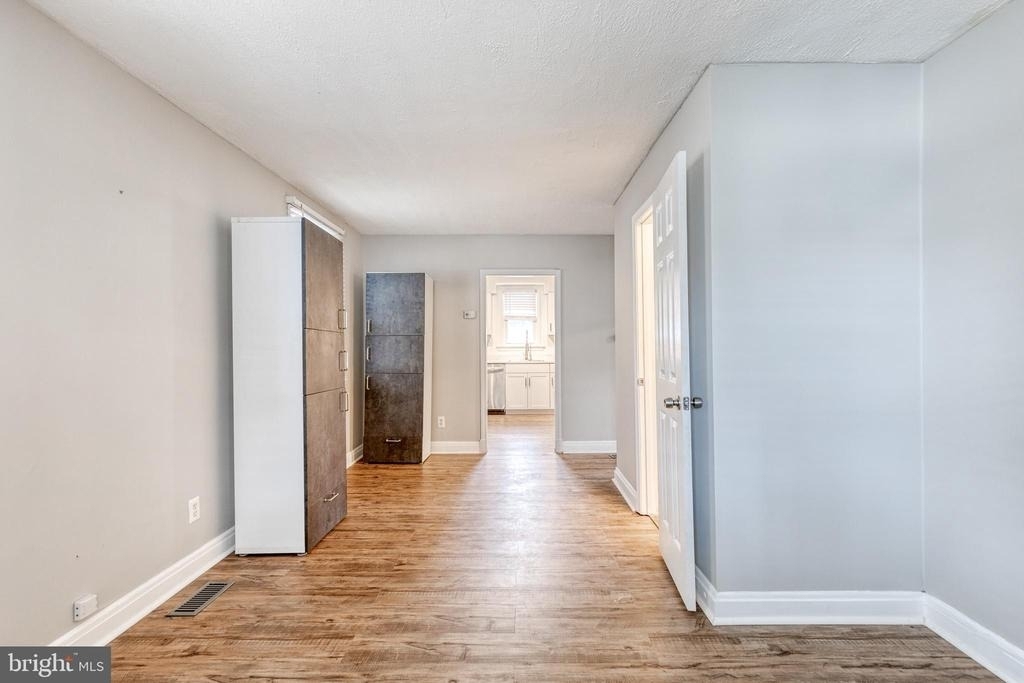 5412 Clifton Avenue - Photo 5