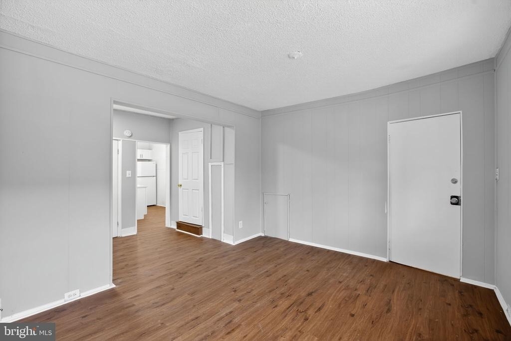 5446 Narcissus Avenue - Photo 14