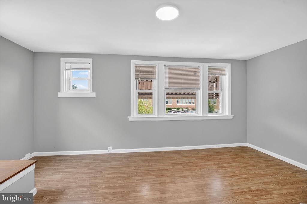 5446 Narcissus Avenue - Photo 17