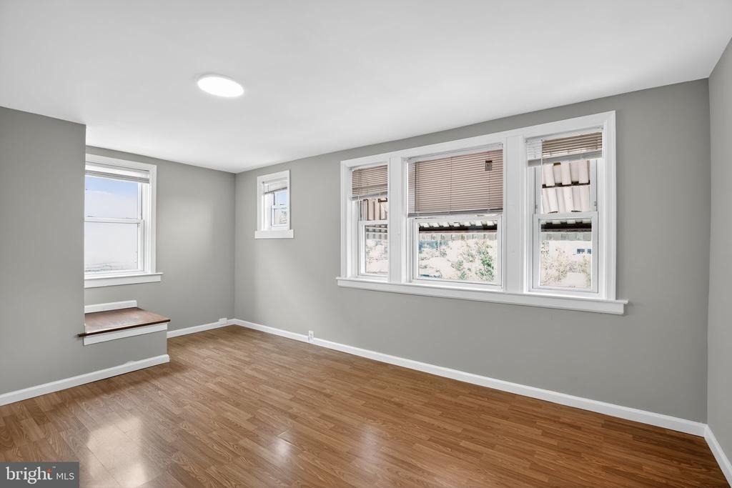 5446 Narcissus Avenue - Photo 8